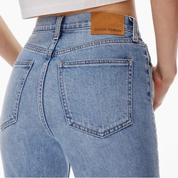 Aritzia Denim Forum The Twiggy High Rise Flare Jeans Size 24 - Picture 3 of 8